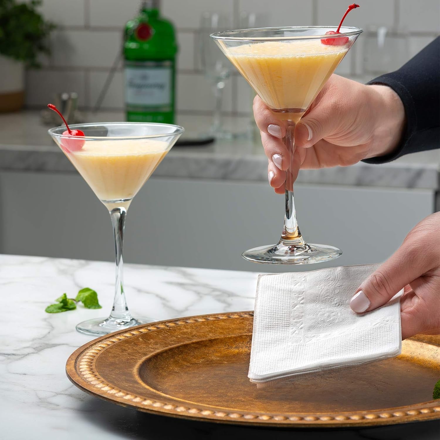 white-cocktail-napkins-500-count-1-ply-beverage-napkins-absorbent-durable-elegant-presentation-4-5-x-4-5-folded-9-x-9-unfolded-restaurants-bars-desserts-parties
