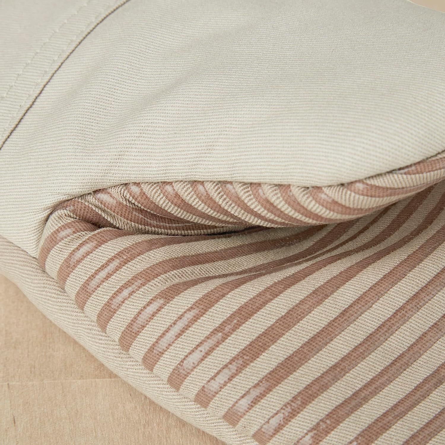 kitchenaid-beacon-two-tone-non-slip-mini-oven-mitt-set-milkshake-tan-beige-5-5x8-2-piece