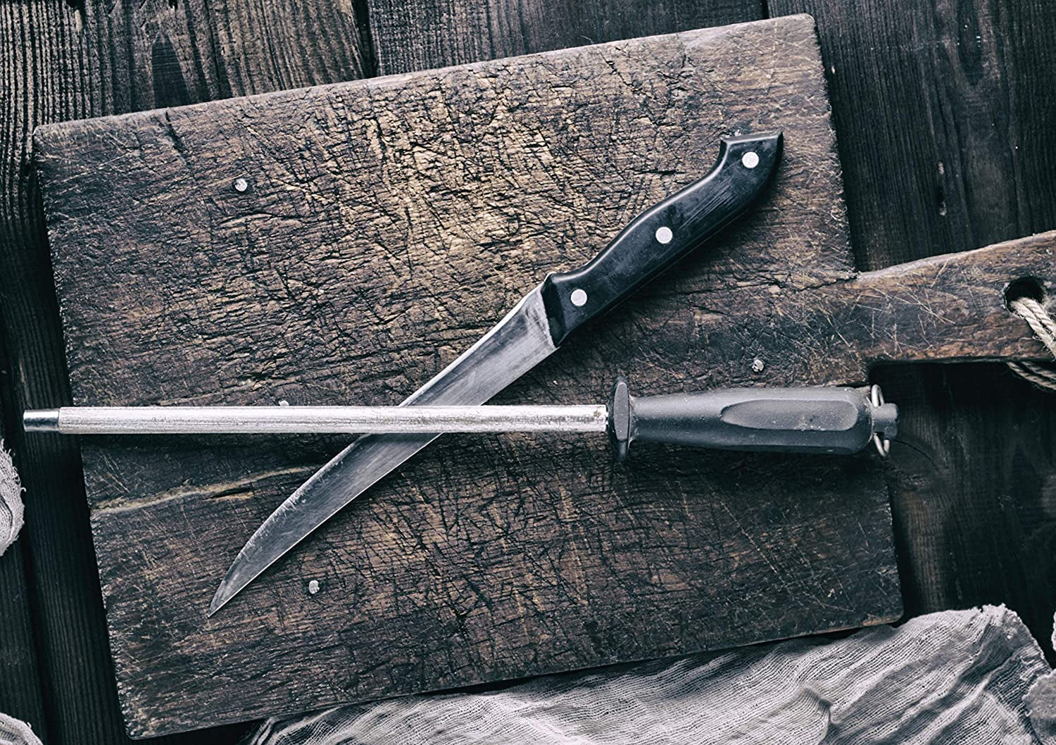 12-inch-knife-sharpening-rod-fine-carbon-honing-steel-black-handle-nickel-chrome-plated-magnetized-rod-realigns-knife-edges-non-slip-grip-and-hanging-loop-wipe-dry