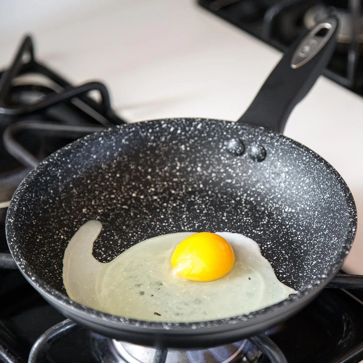 cookware-9-5-nonstick-fry-pan-oven-dishwasher-induction-and-metal-utensil-safe-cooking-heavy-duty-forged-aluminum-with-sturdy-riveted-handle