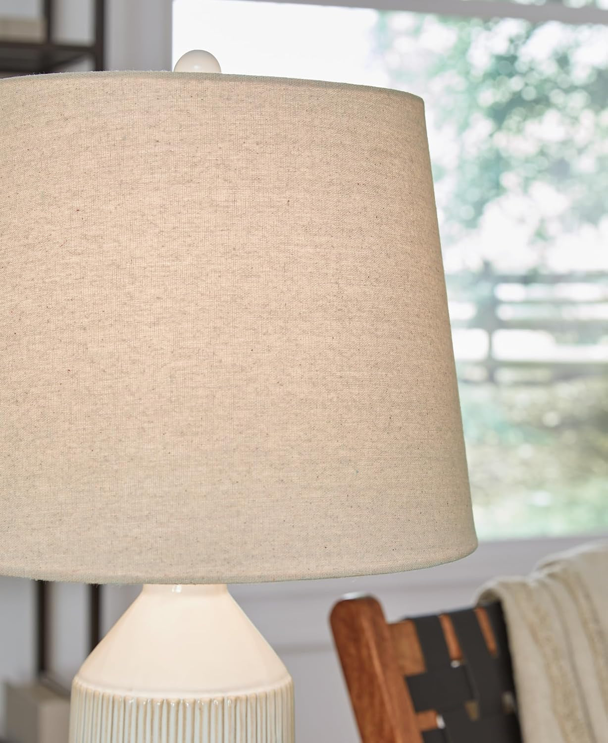 signature-design-by-ashley-willport-ceramic-table-lamp-set-of-2-white