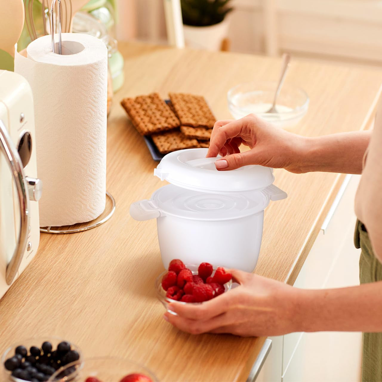 microwave-rice-cooker-steamer-round-microwave-food-container-for-vegetables-safe-as-mixing-and-serving-bowls-micro-rice-pasta-cooker-dishwasher-safe-1-8-liter-7-5-cup