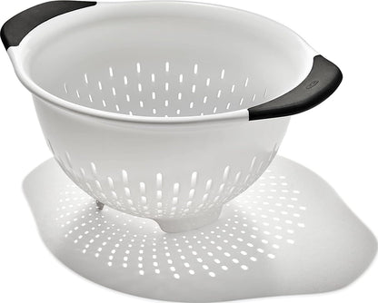 OXO Good Grips Plastic Strainer - 3 Qt Capacity, White | for Pasta and Vegetables, Colander, Non-Slip Feet, Soft Handles, Dishwasher Safe, Stable Draining1