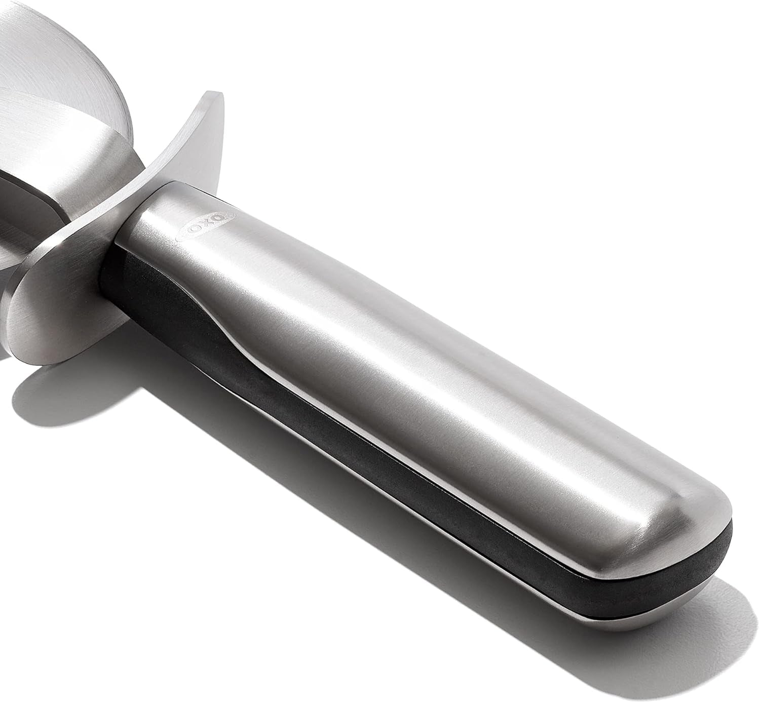 oxo-steel-4-pizza-wheel-large-10cm-diameter-stainless-steel-wheel-that-can-cut-thin-or-thick-pasta