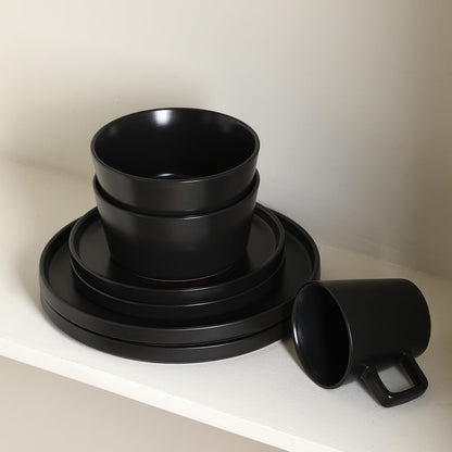 Stone Lain Celina Stoneware 16 Piece Dinnerware Set, Plates and Bowls, Black Matte Dish, Service for 4 – Minimalist round Style, Microwave & Dishwasher Safe8