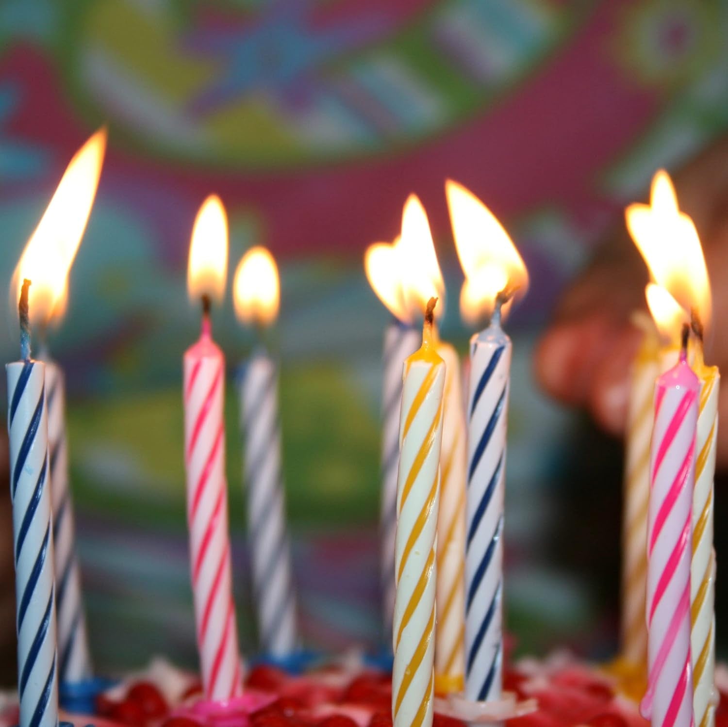 quick-light-chain-reaction-bithday-cake-candles-48-count