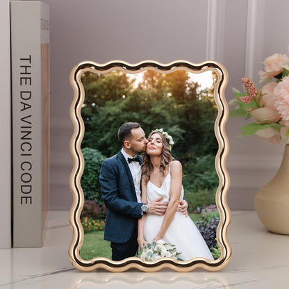 5X7'' Hi-End Zinc Alloy Gold Picture Frame with Wave Design - Modern Glamour 7X5'' Gold Picture Frames for Desktop and Wall Hanging.2