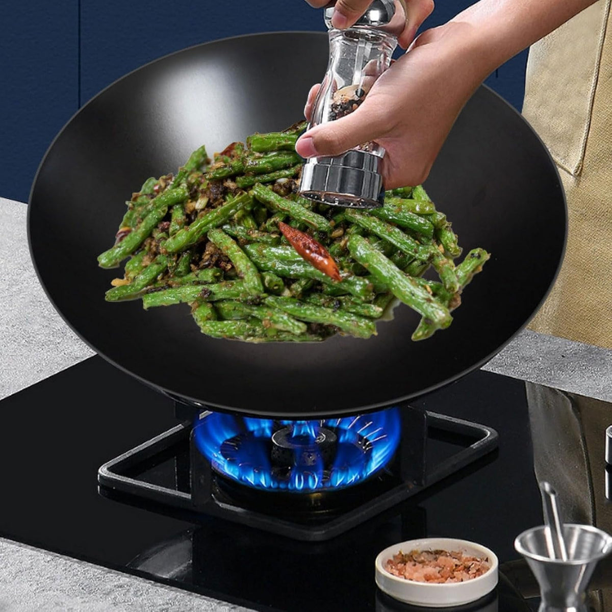 cast-iron-wok-pan-12-6-inch-with-wooden-handle-chinese-round-bottom-cooking-wok-small-size-coating-free