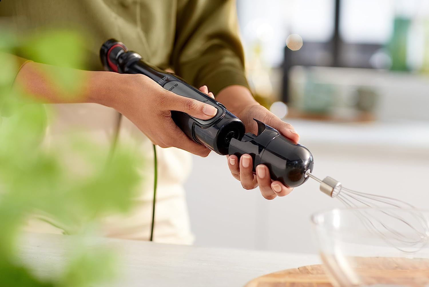 philips-promix-viva-collection-handblender-300w-blending-power-speedtouch-promix-technology-easy-intuitive-on-the-go-tumbler-black-hr2627-91-speedtouch-control-300-w-blending-power-smooth-anti-splash-results-on-the-go-tumbler-included-hr
