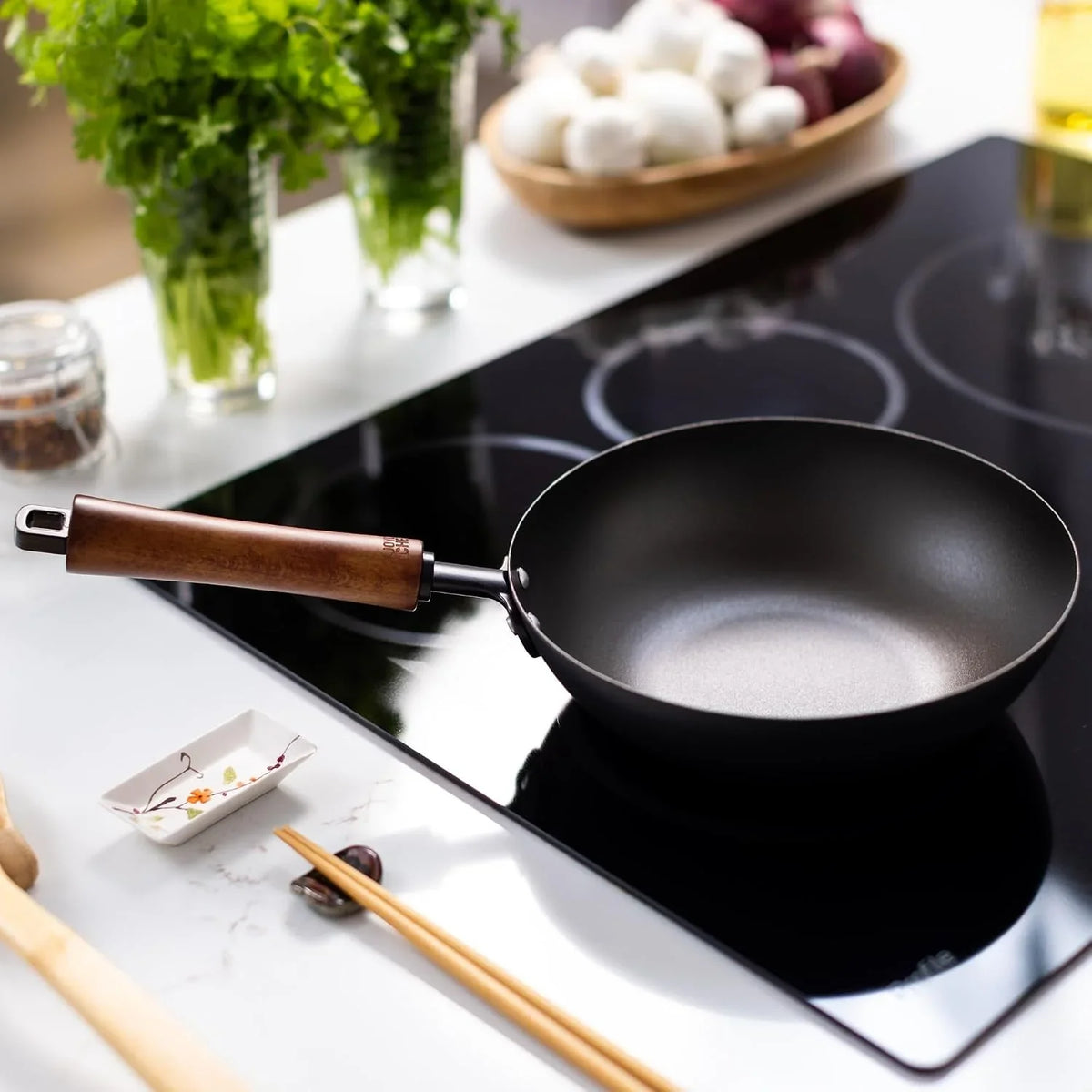 joyce-chen-classic-series-9-5-inch-preseasoned-carbon-steel-stir-fry-pan