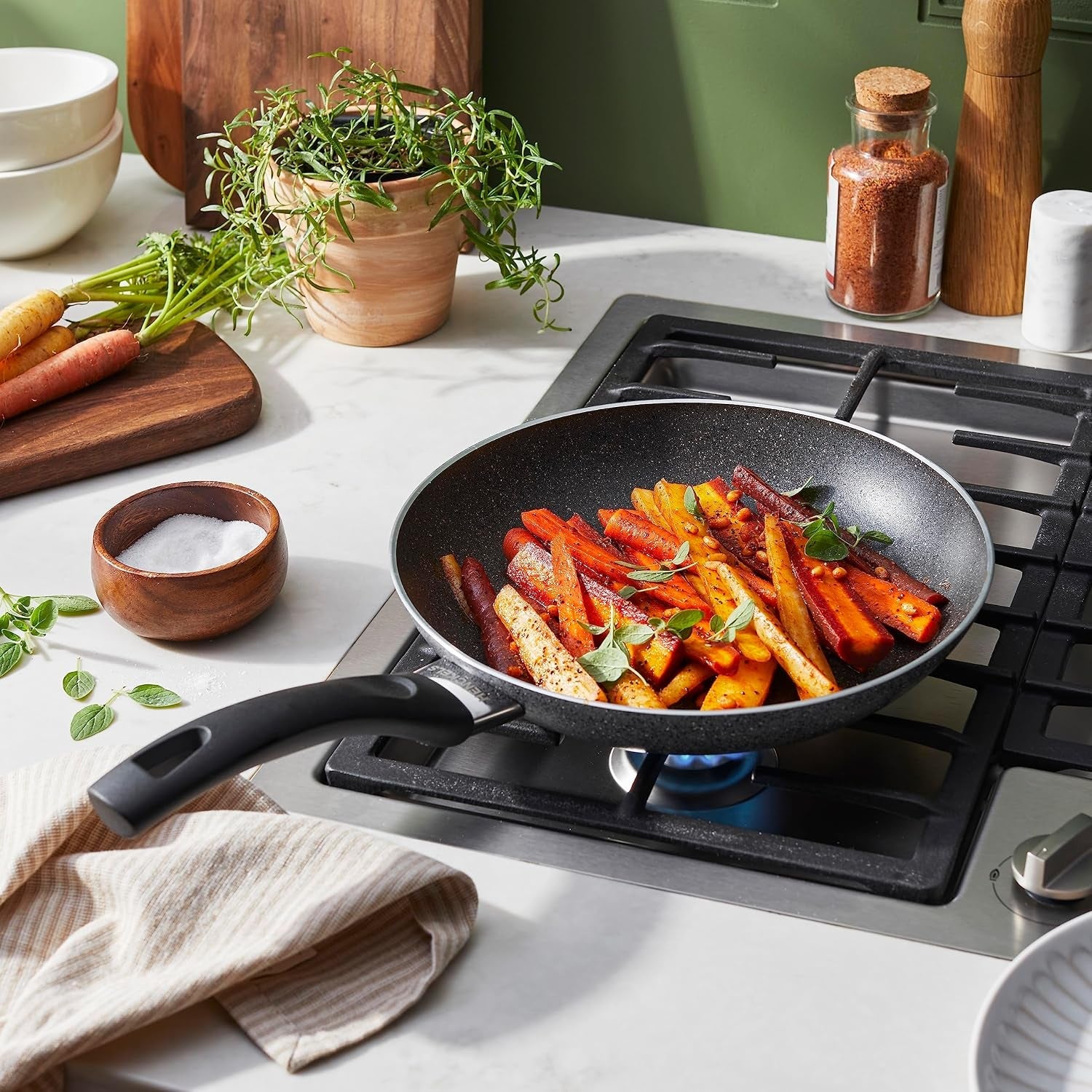 henckels-everlift-10-inch-nonstick-frying-pan-made-in-italy-granitium-3-layer-nonstick-skillet-dishwasher-safe-aluminum-fry-pan-oven-safe-to-400-f