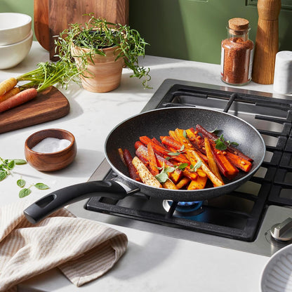 HENCKELS Everlift 10-Inch Nonstick Frying Pan, Made in Italy, Granitium 3-Layer Nonstick Skillet, Dishwasher Safe Aluminum Fry Pan, Oven Safe to 400°F4