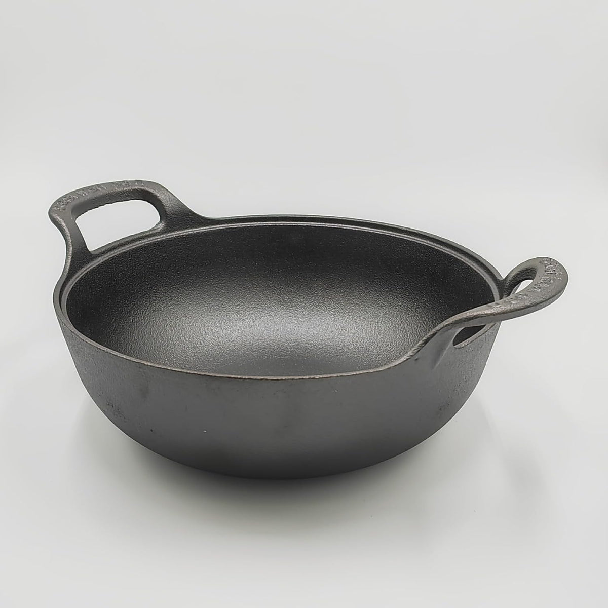 cast-iron-wok-with-dual-handle-pre-seasoned-stir-fry-pans-wok-with-lid-11-inch
