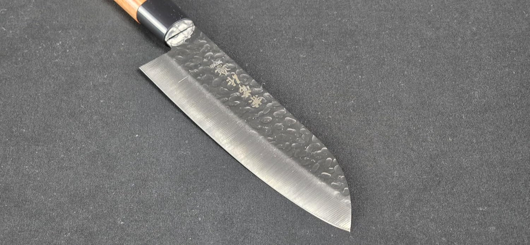 kanetsune-seki-kc-952-santoku-165mm-tsuchime-dsr-1k6-stainless-steel-knife-made-in-japan