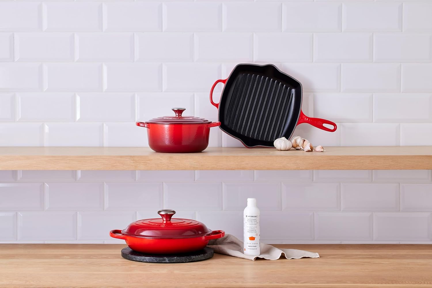 le-creuset-enameled-cast-iron-cookware-cleaner-8-45-oz