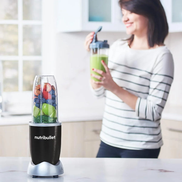 Nutribullet Pro 900W Single-Serve Blender Exclusive Bundle (Black Stainless)3