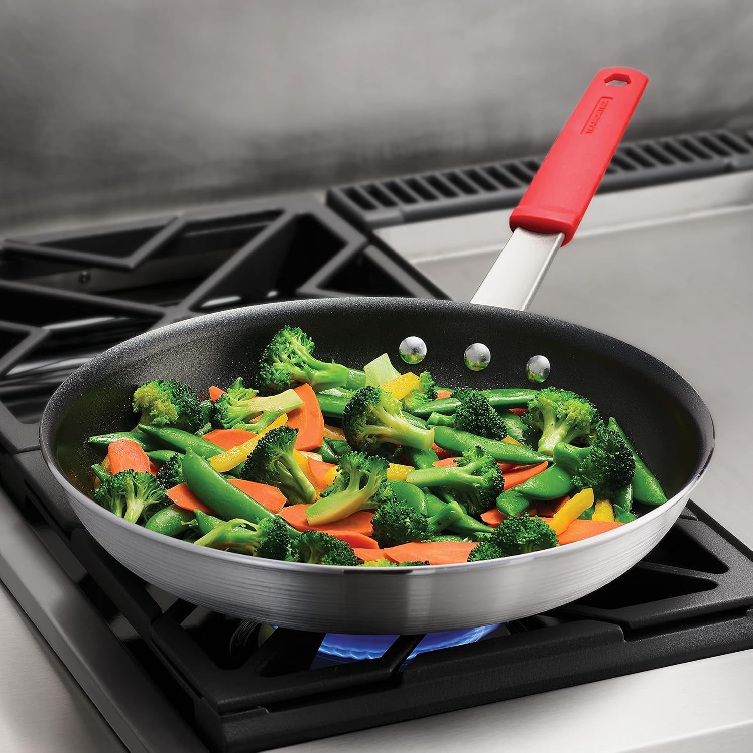 professional-12-inch-non-stick-large-frying-pan-heavy-gauge-aluminum-skillet-with-reinforced-nonstick-coating-red-handle-dishwasher-and-oven-safe-made-in-brazil