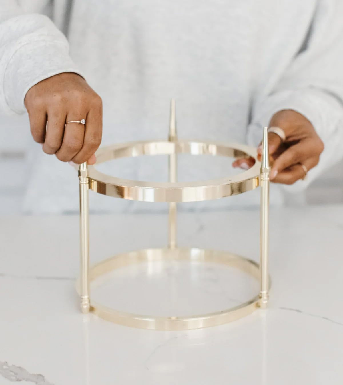 holder-stand-for-large-candles-gold-metal-display-base-fits-150-oz-300-oz-candles-decorative-luxury-candle-pedestal