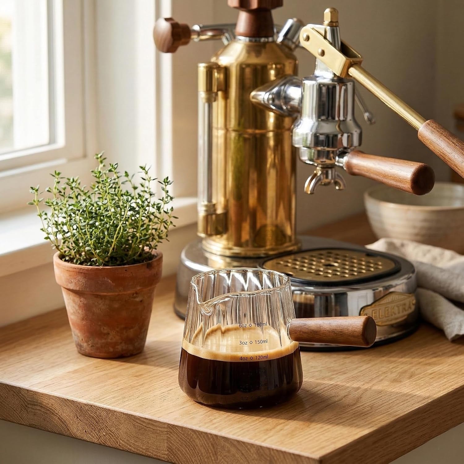 2-pcs-espresso-cups-ohola-6oz-espresso-shot-cup-glass-measuring-cups-with-v-shaped-spout-markings-in-both-oz-ml