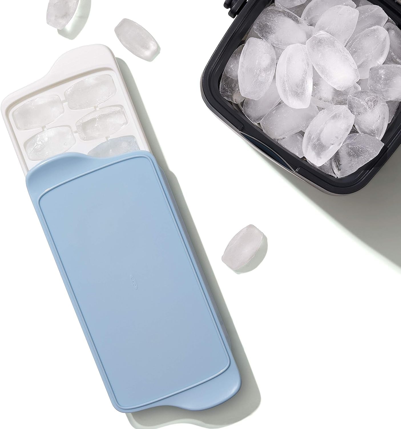 good-grips-flexible-ice-cube-tray-with-lid-2-pack-blue-white-spill-proof-lid-freezer-storage-kitchen-accessory-twist-to-release-easy-for-stacking-dishwasher-safe