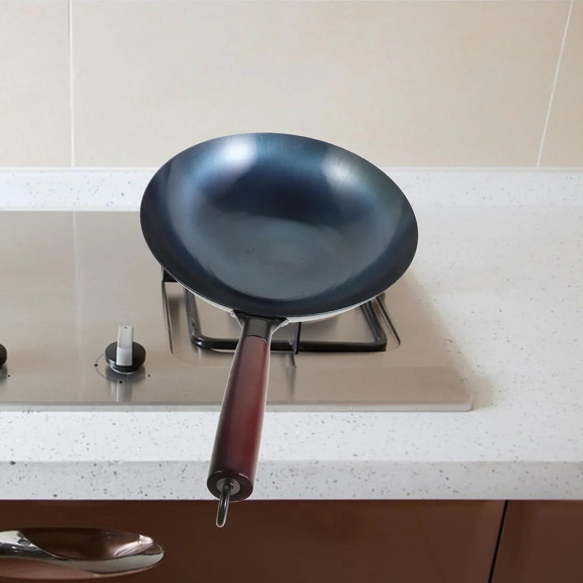 30cm-round-bottom-wok-pan-with-wood-handle-1-5mm-thick-handmade-carbon-steel-stir-fry-pan-for-gas-stove-traditional-non-coated-cooking-pot-for-home-kitchen-use