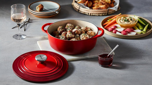 Le Creuset Cast Iron Shallow round Dutch Oven, 2.75Qt, Oyster5