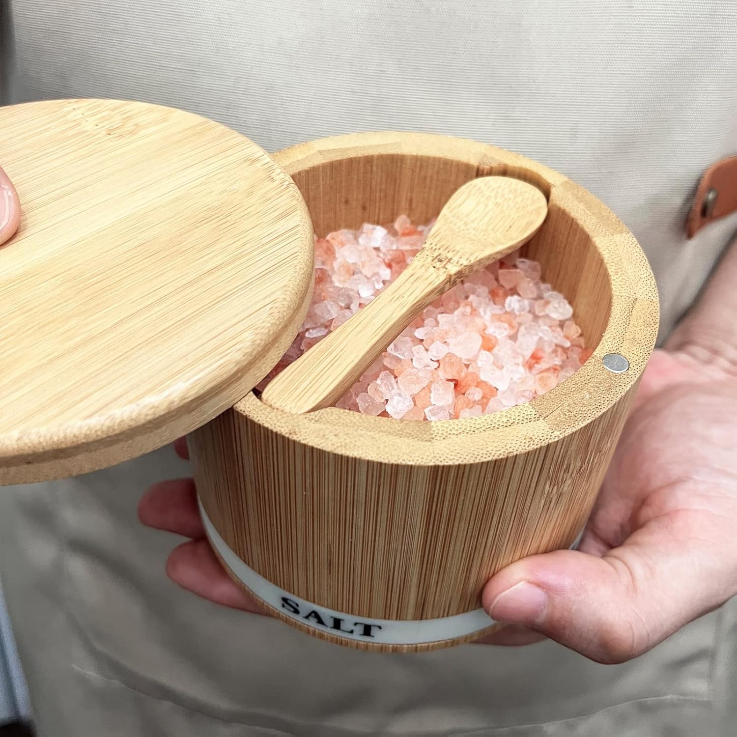 salt-cellar-with-lid-bamboo-salt-container-for-countertop-salt-box-with-built-in-spoon-and-divider-luminous-salt-label-holder-13oz-kitchen-salt-bowl-for-sea-salt-pepper-and-spice
