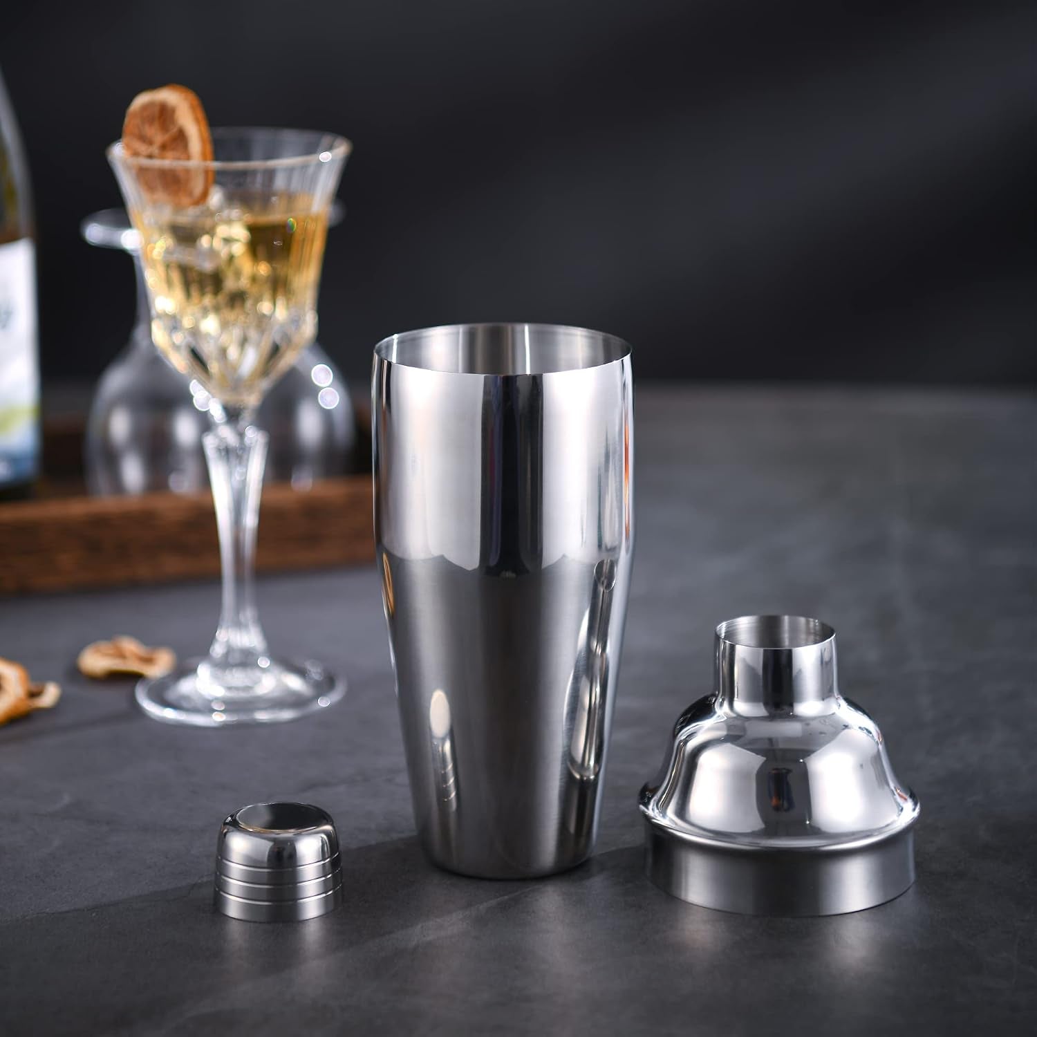 cocktail-shaker-24oz-martini-shaker-drink-shaker-mixer-built-in-strainer-professional-stainless-steel-margarita-mixer-bartender-kit-gifts