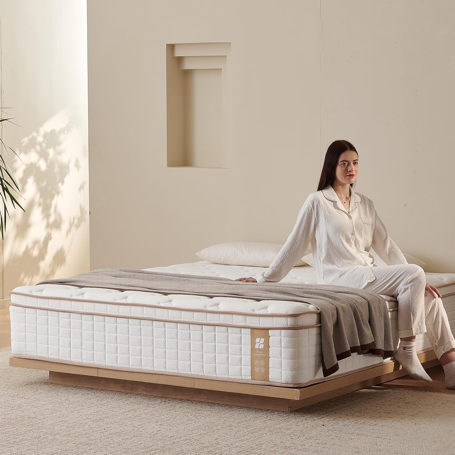 queen-mattress-12-inch-queen-size-mattresses-memory-foam-mattress-in-a-box-with-pocket-coils-relieve-pressure-with-medium-support-certipur-us-certified-hybrid-mattress-queen