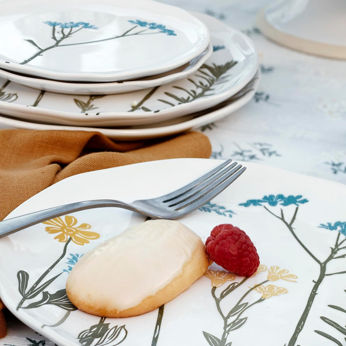 wildflowers-stoneware-12-piece-dinnerware-set-for-4