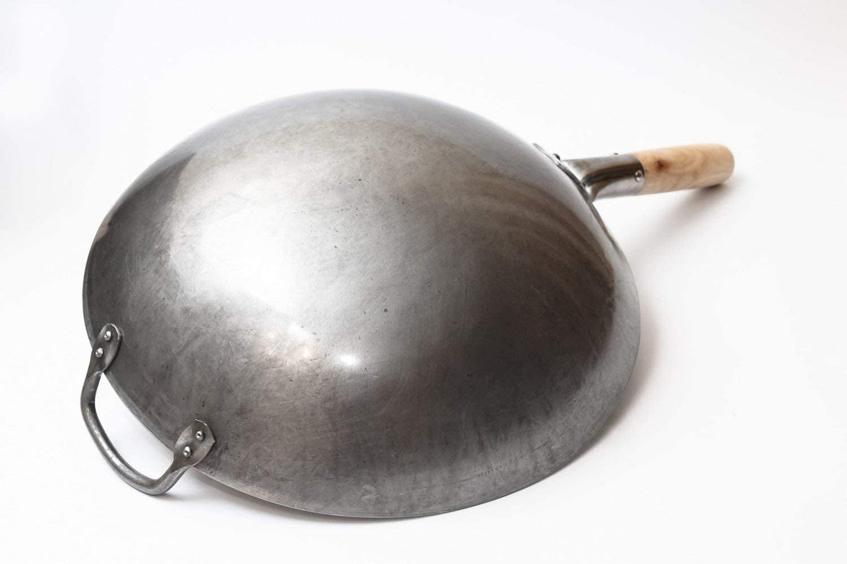 traditional-hand-hammered-chinese-carbon-steel-wok-with-wooden-and-steel-helper-handle-14-inch-round-bottom-pow-wok-pan-731w88