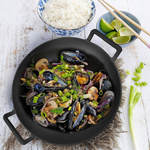 Megachef 2 Piece 14 Inch Heavy Duty Cast Iron Wok with Wood Lid5