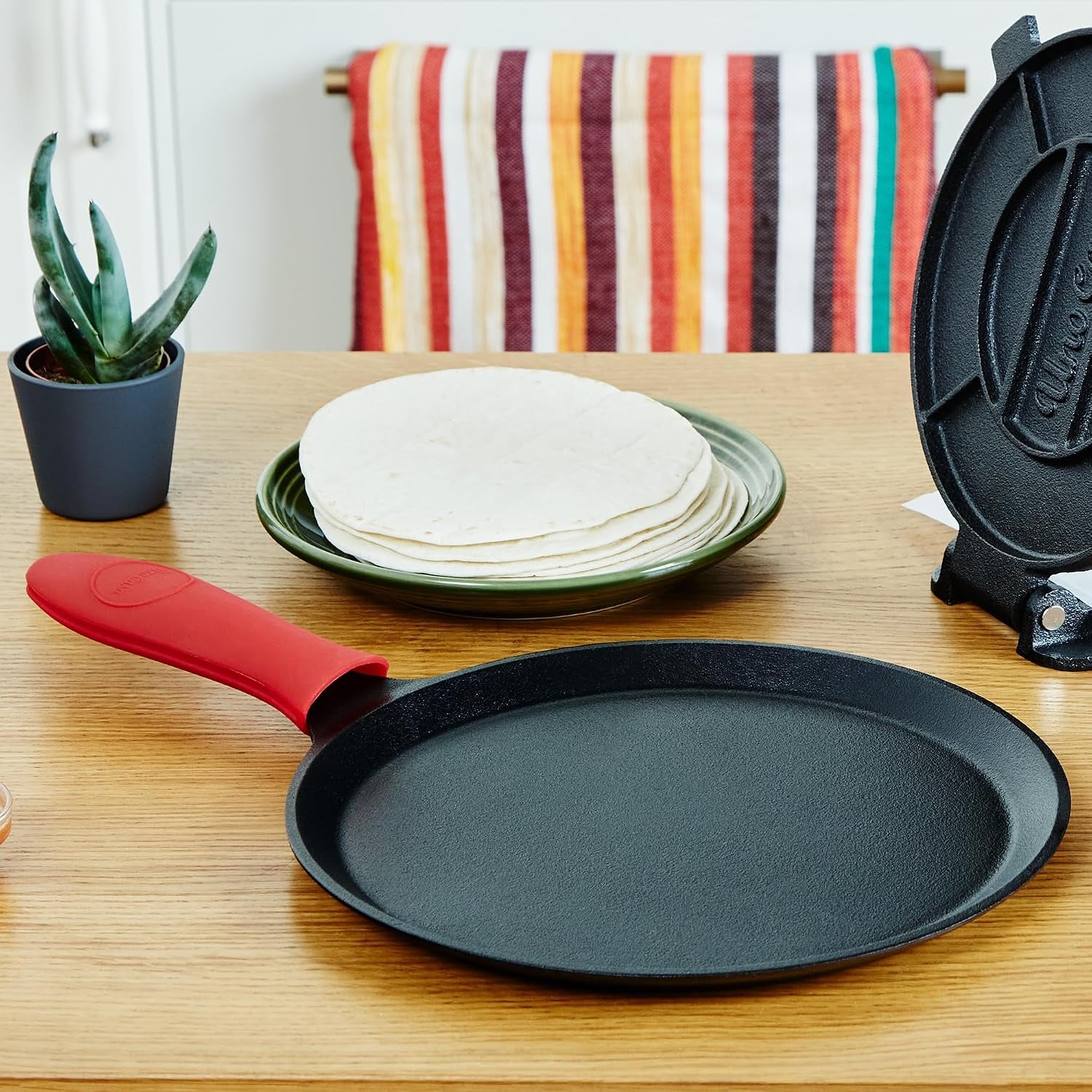 cast-iron-comal-pan-11-5-inch-skillet-for-roti-tawa-dosa-pan-pataconera-comales-para-tortillas-cast-iron-pizza-pan-comal-para-tortillas-grande