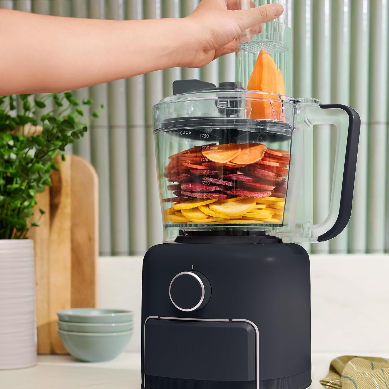 chop-deluxe-10-cup-food-processor-with-built-in-storage-oatmilk