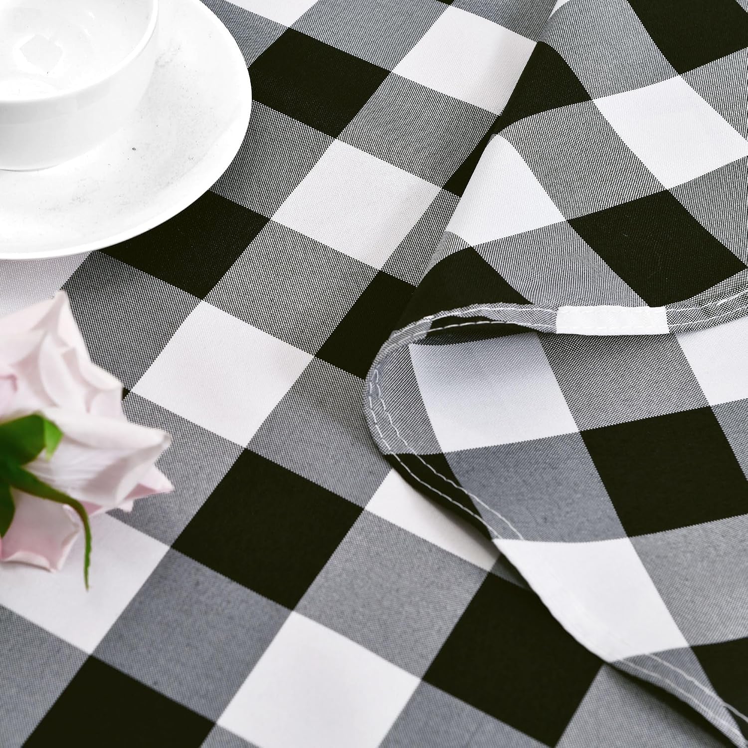 waterproof-checkered-round-tablecloth-60-inch-black-and-white