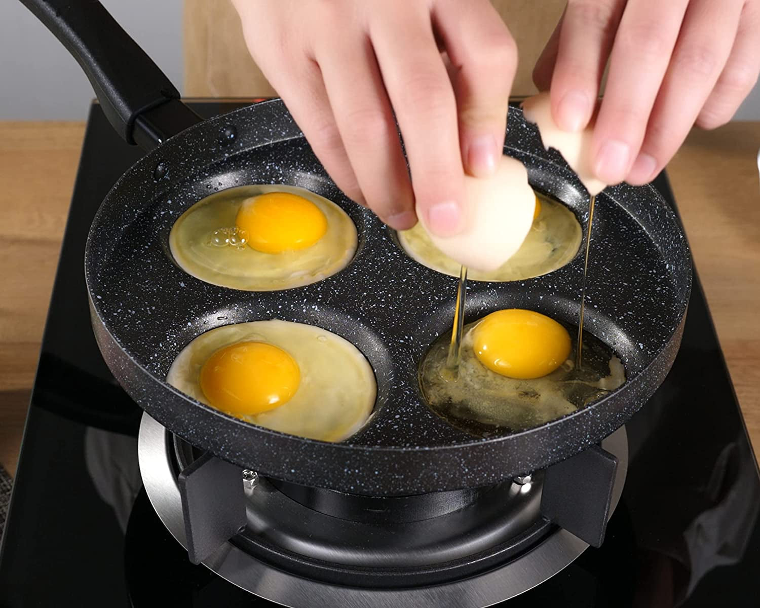 aluminum-4-cup-egg-frying-pan-non-stick-egg-cooker-pan