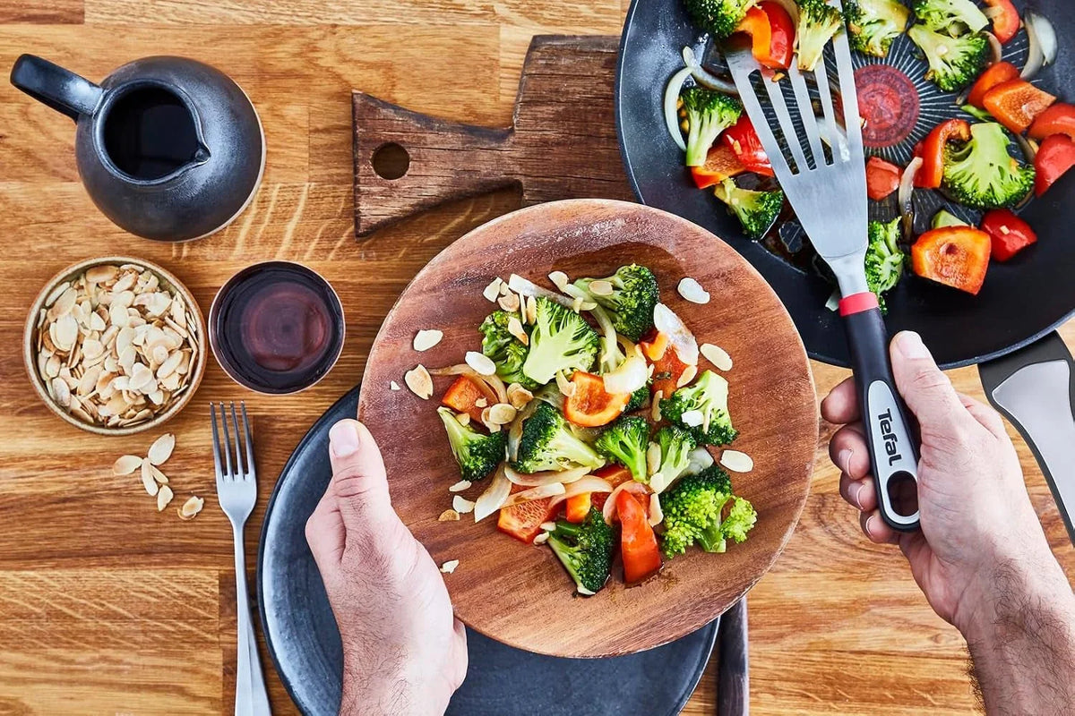tefal-unlimited-on-premium-cookware-28-cm-wok-pan-uks-longest-lasting-non-stick-frying-pan-heat-indicator-induction-hob-compatible-dishwasher-safe-aluminium-black-g25919az