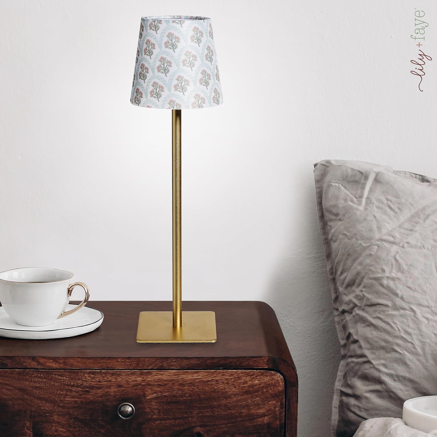3-piece-lamp-shade-lamp-present-set-scalloped-conic-and-fabric-printed-shades-gold