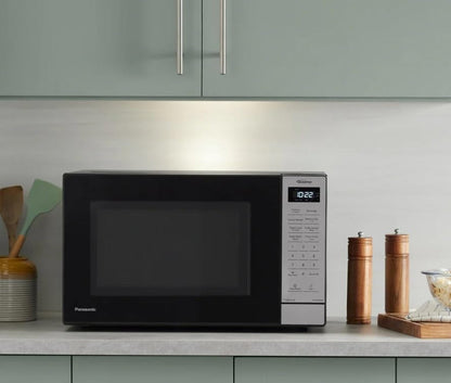 Panasonic 1.2 Cu. Ft. Inverter Microwave 1250W - NN-SN68QB2