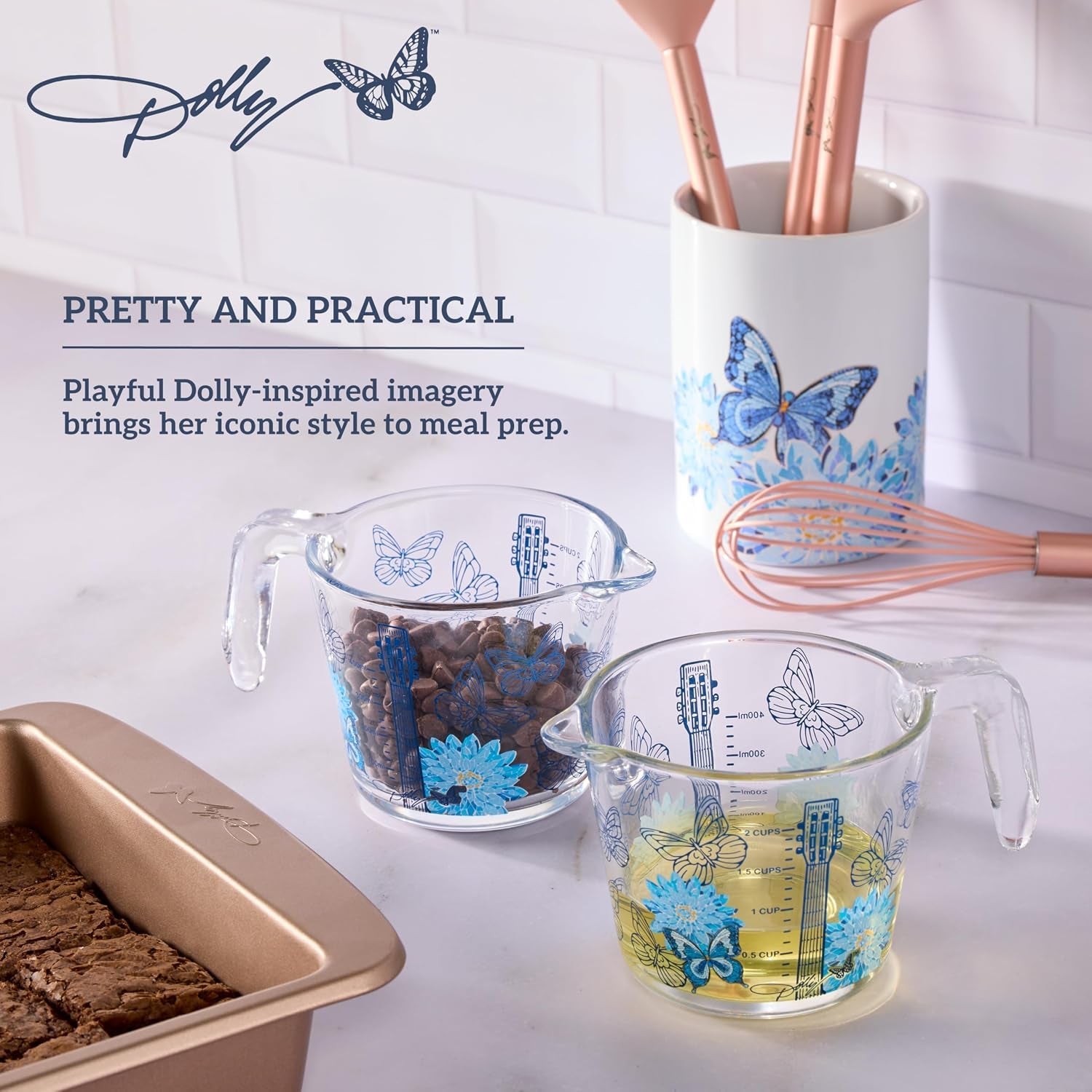glass-measuring-cup-easy-read-markings-spout-and-handle-oven-and-dishwasher-safe-2-cup