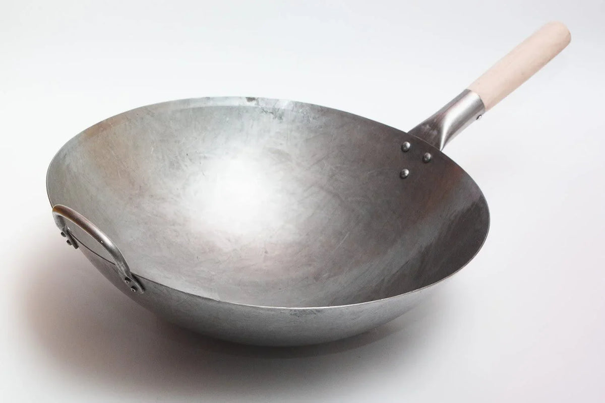 big-16-inch-heavy-hand-hammered-carbon-steel-pow-wok-with-wooden-and-steel-helper-handle-round-bottom-731w138