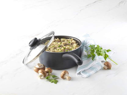 Everyday Sauce Pan with Lid, 3 Quart, Black2