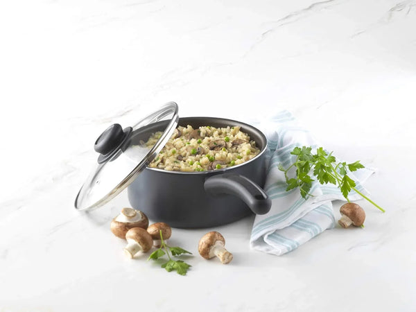 Everyday Sauce Pan with Lid, 3 Quart, Black2