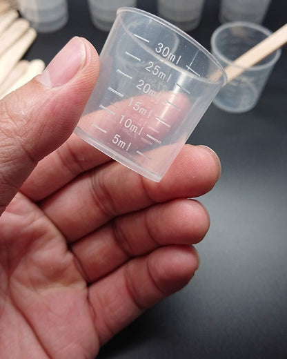 100 Pack 1Oz/30Ml Plastic Graduated Cups2