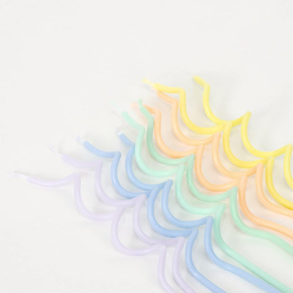 Swirly Tall Cake Candles (Pack of 20)3