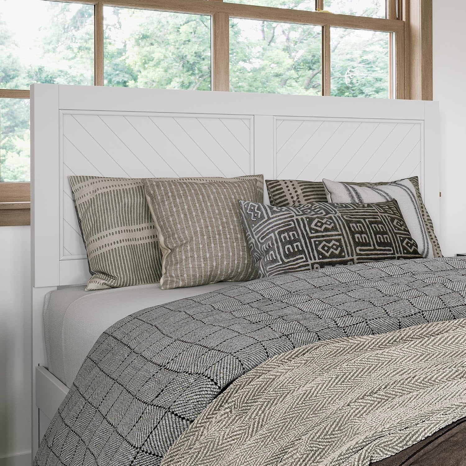 canyon-queen-platform-bed-with-matching-footboard-white