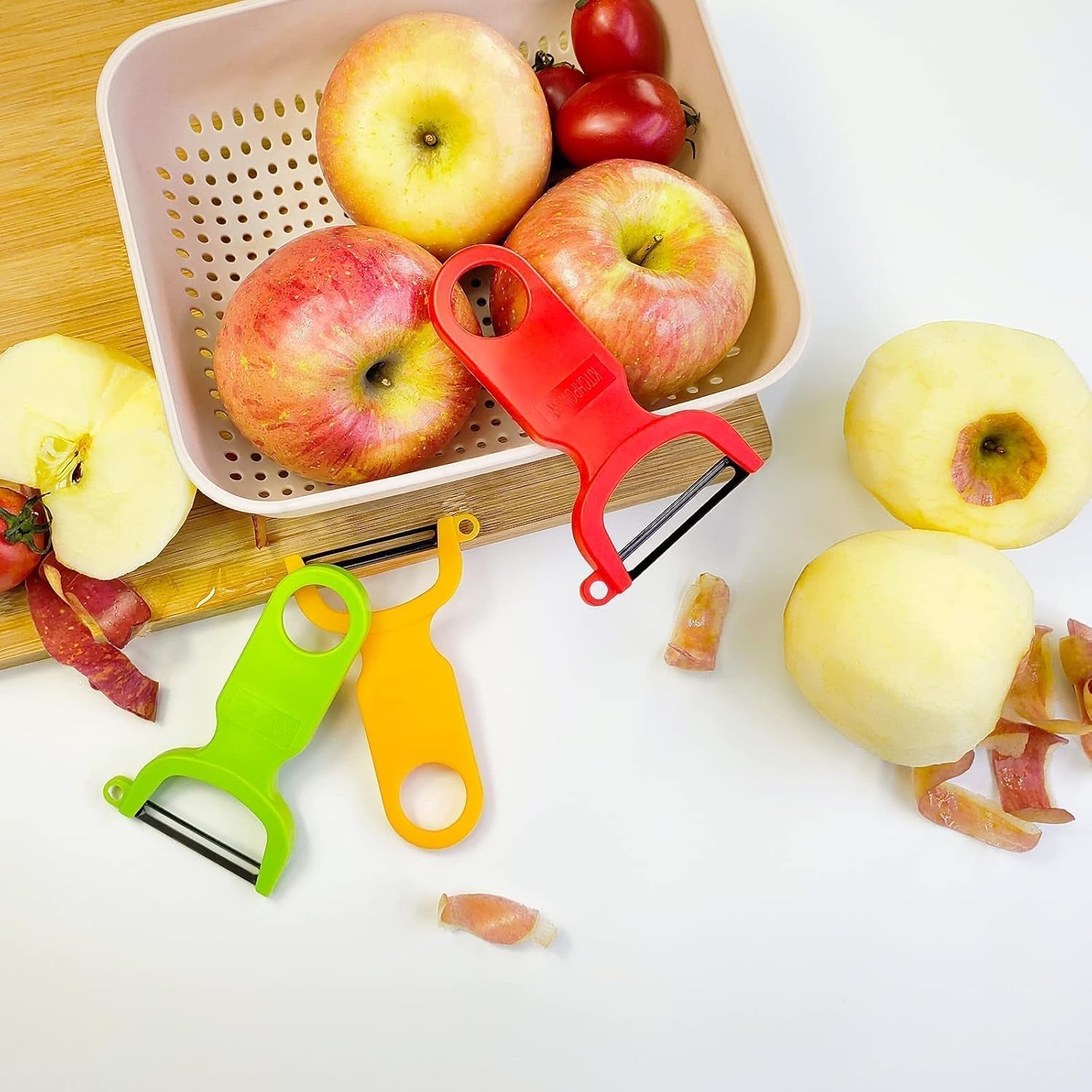 original-vegetable-fruit-peeler-carbon-steel-blade-3-pack-red-green-yellow