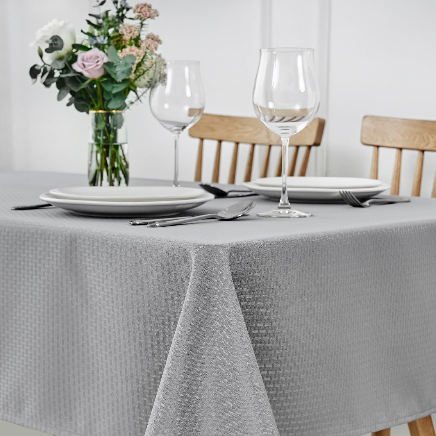 rectangle-tablecloth-weaved-pattern-waterproof-spillproof-wrinkle-free-table-cloth-kitchen-dining-tabletop-decoration-fabric-table-cover-for-holiday-parties-52-x-70-inch-light-grey