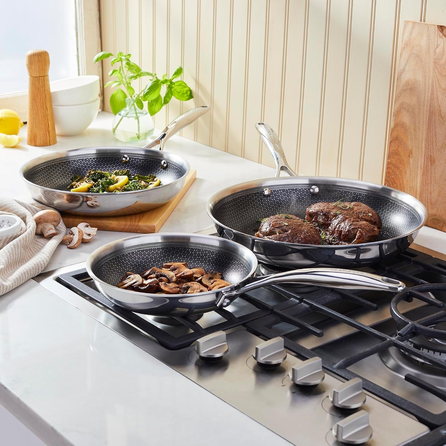 henckels-paradigm-3-pc-stainless-steel-ptfe-nonstick-fry-pan-set