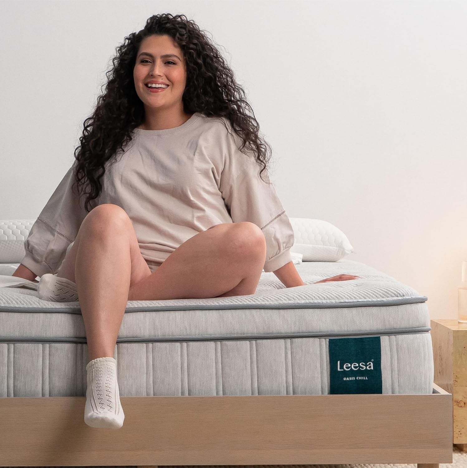 leesa-oasis-chill-13-5-hybrid-mattress-cushion-firm-queen-certipur-us-certified-foam-120-night-trial
